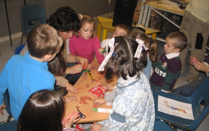 Los padres de Infantil pusieron el primer Belén de Tajamar