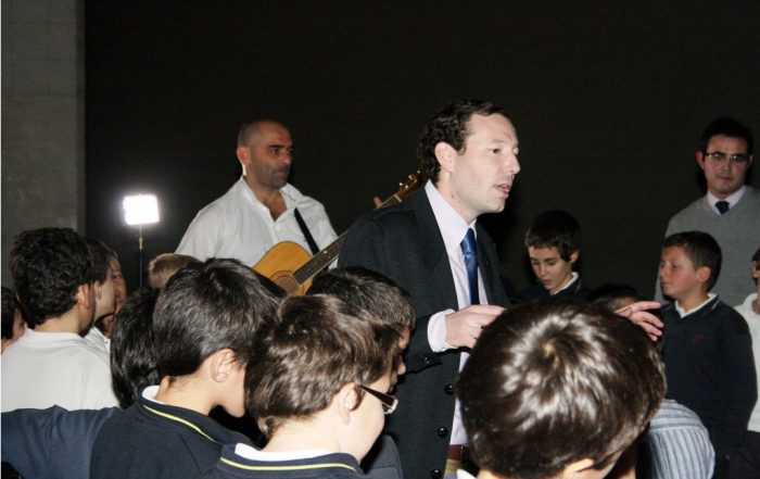 Tontxu cantó el villancico de 2011 con el coro