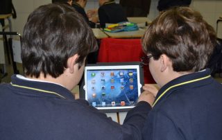 Cada dos alumnos, un iPad