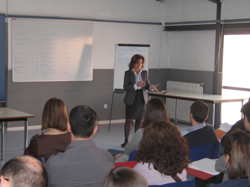 El curso para padres y madres estuvo dirigido por Aula Familiar