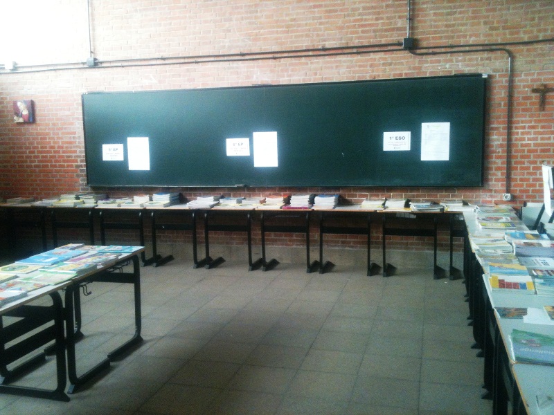 Campaña "Uniforme y libro solidario"