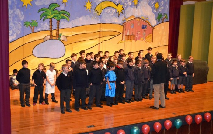 EL coro actuó en el festival de Navidad de Primaria
