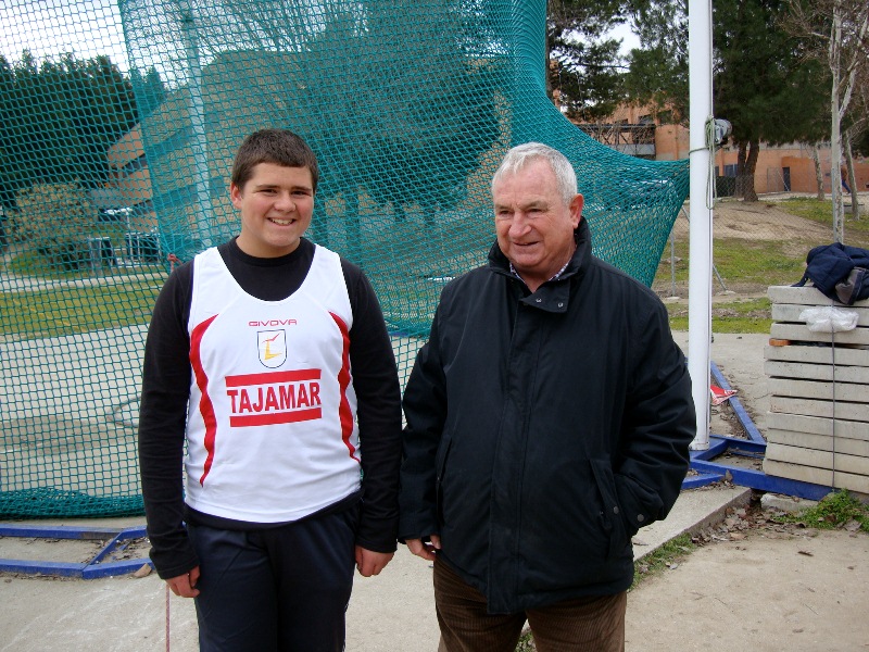 Juan Díaz con su entrenador, Lázaro Linares