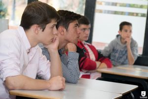 Antiguos alumnos de Tajamar ofrecen orientación a los estudiantes de 4º ESO