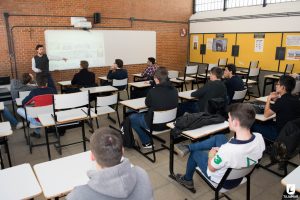 Antiguos alumnos de Tajamar ofrecen orientación a los estudiantes de 4º ESO