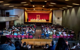 Salón de actos de Tajamar durante las graduaciones de FP