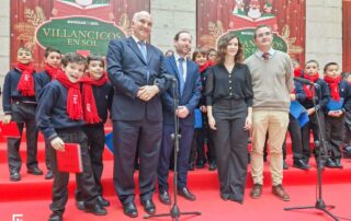 El Coro de Tajamar en la Navidad en Sol con Díaz Ayuso